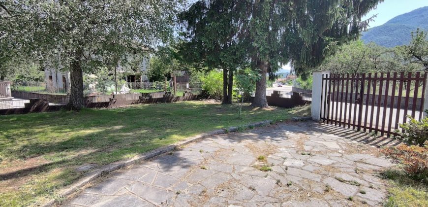 Foto Villa singola con ampio giardino, Gravellona Toce