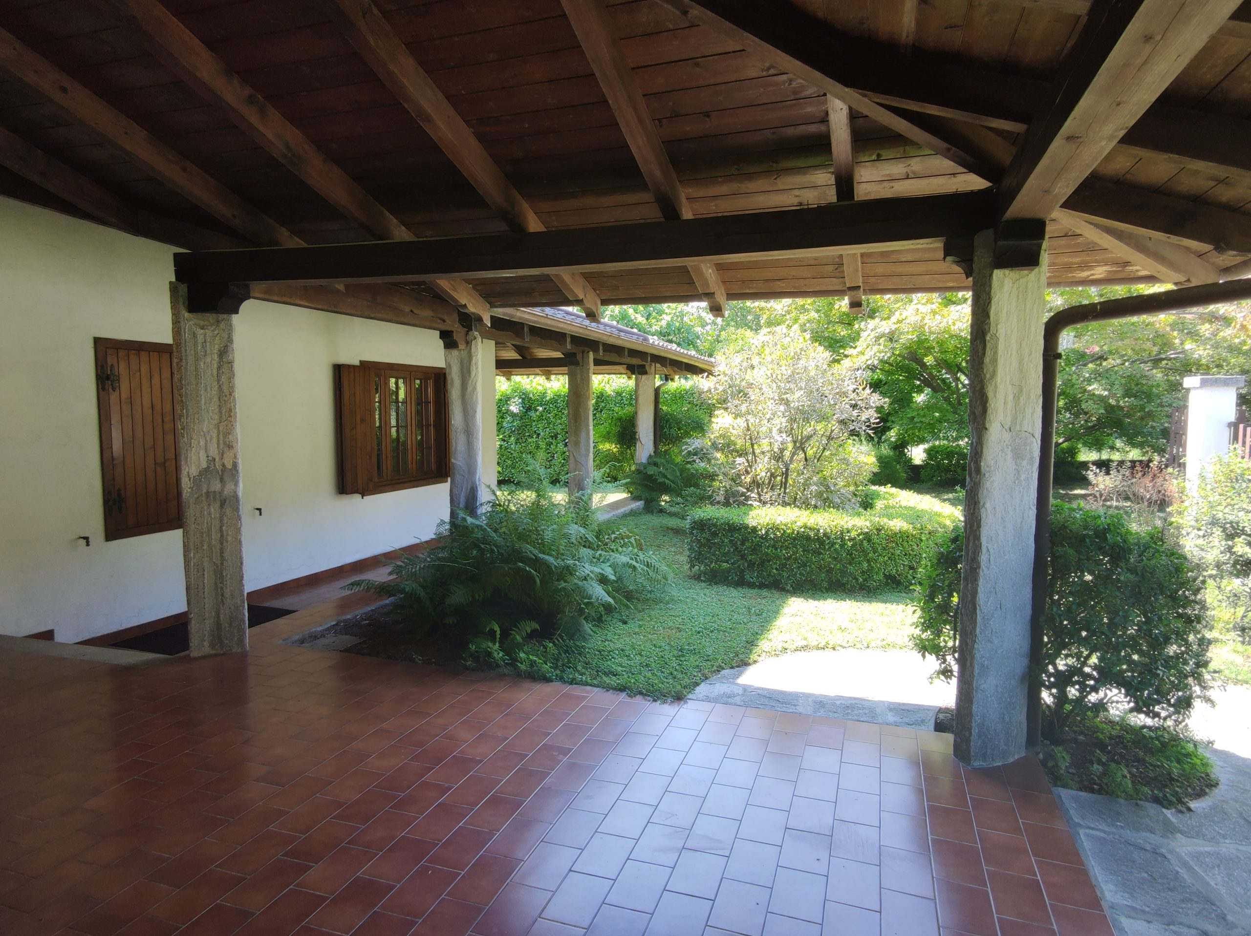 Foto Villa singola con ampio giardino, Mergozzo
