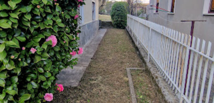 Foto Casa indipendente con giardino, Omegna