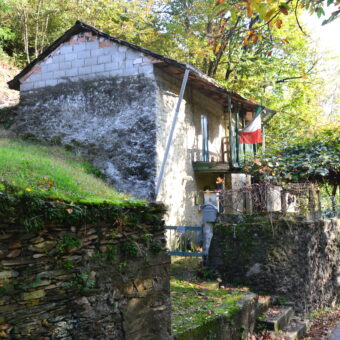 Cossogno, Rustico con terreno.