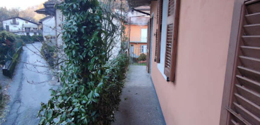 Foto Casa semi indipendente con giardino, Gravellona Toce