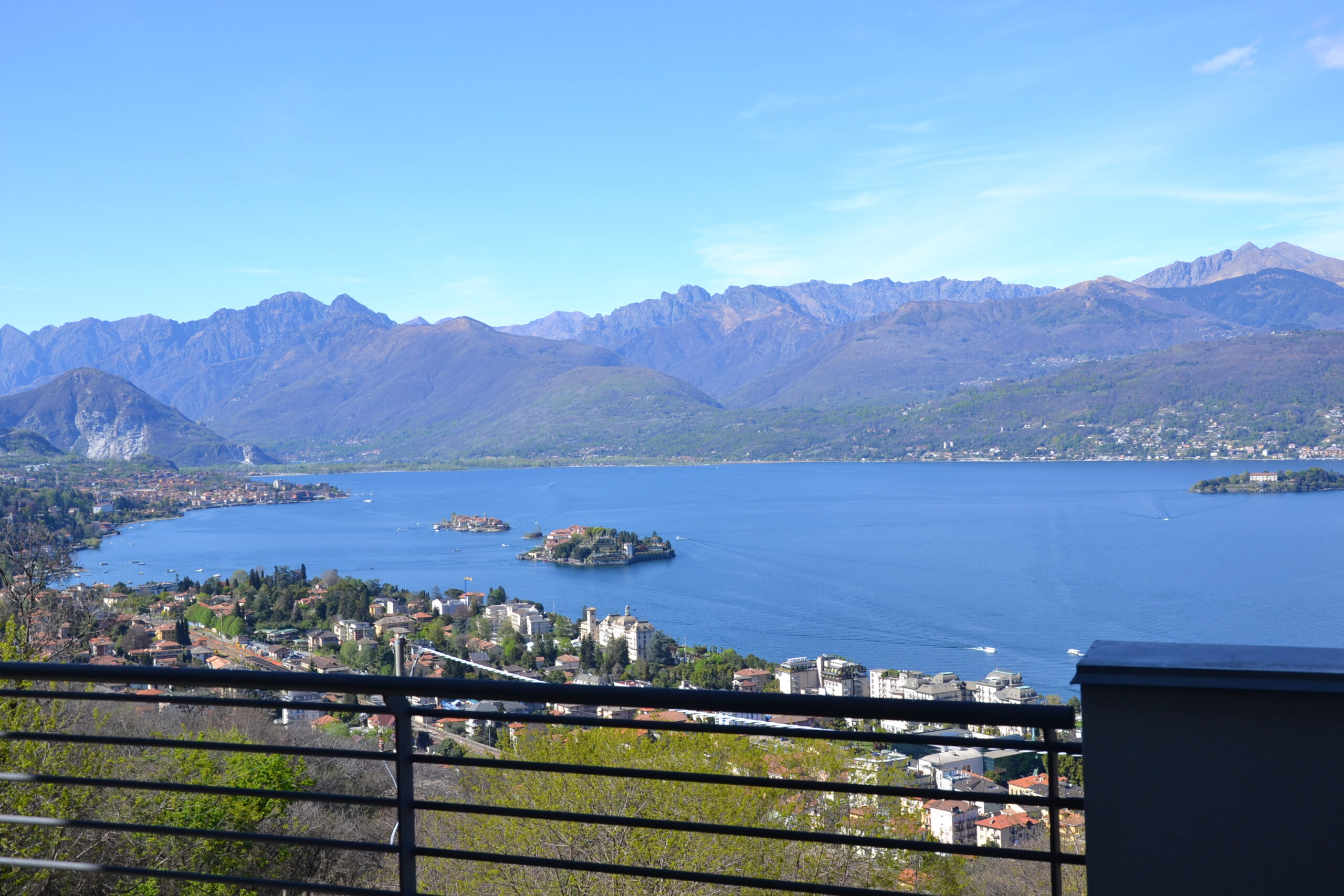 Foto Duplex vista lago, con giardino, Stresa