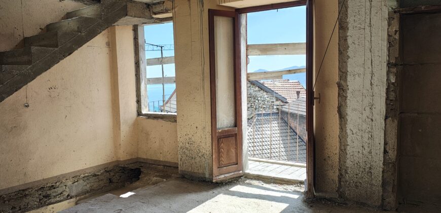 Foto Porzione di casa con vista lago, Arizzano