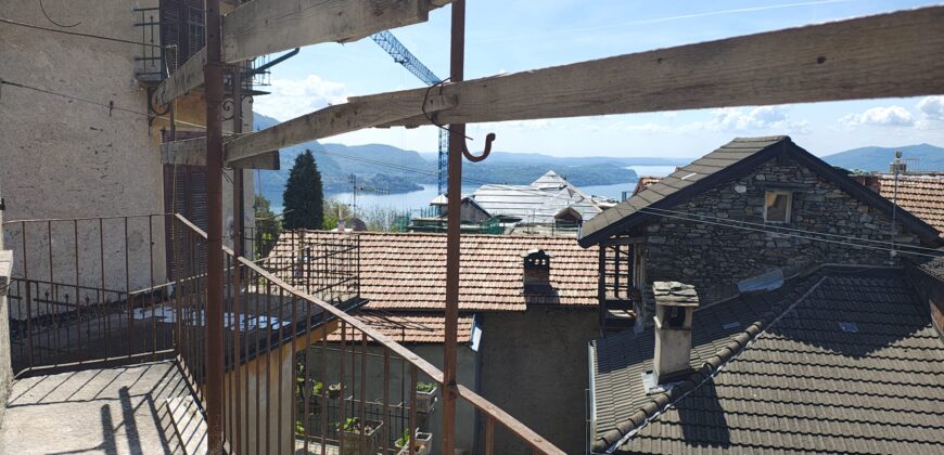 Foto Porzione di casa con vista lago, Arizzano