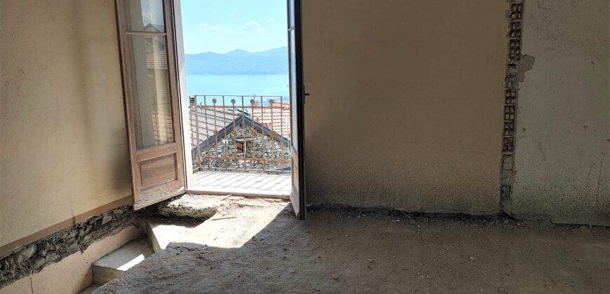 Foto Porzione di casa con vista lago, Arizzano