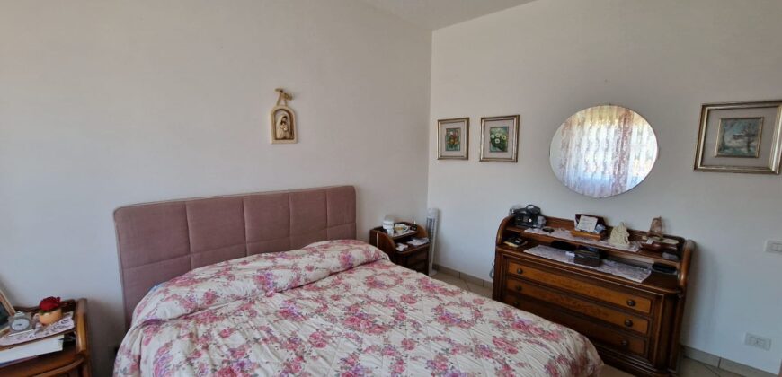 Foto Villa bifamiliare con ampio giardino, Pedemonte