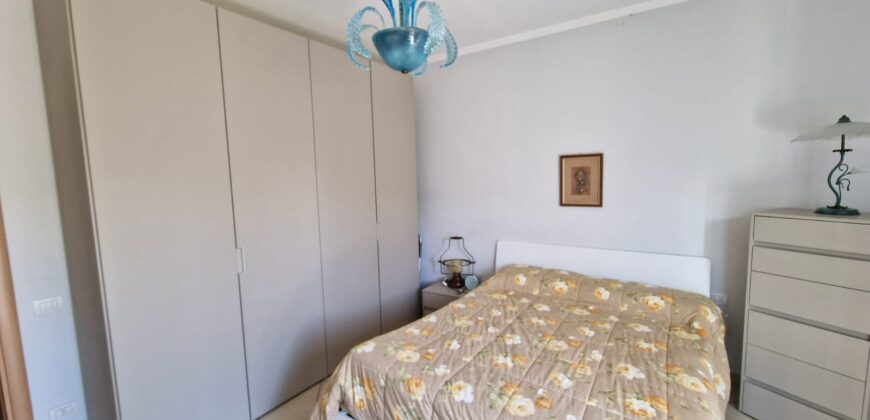 Foto Villa bifamiliare con ampio giardino, Pedemonte