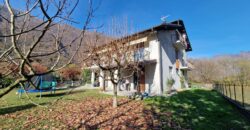 Anteprima foto Villa bifamiliare con ampio giardino, Pedemonte