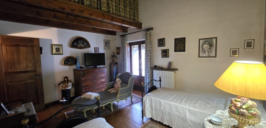 Foto Villa indipendente baciata dal sole e immersa nel verde, Granerolo