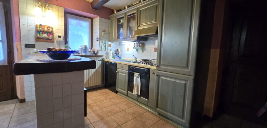 Foto Villa indipendente baciata dal sole e immersa nel verde, Granerolo