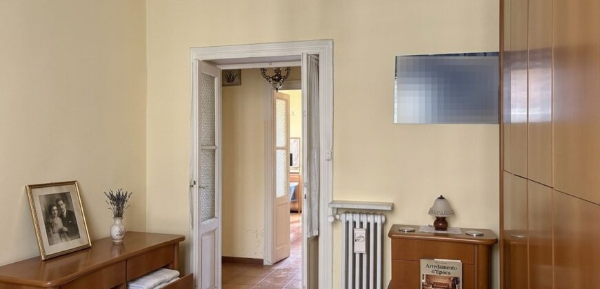 Foto Quadrilocale con balconi, in centro ad Intra