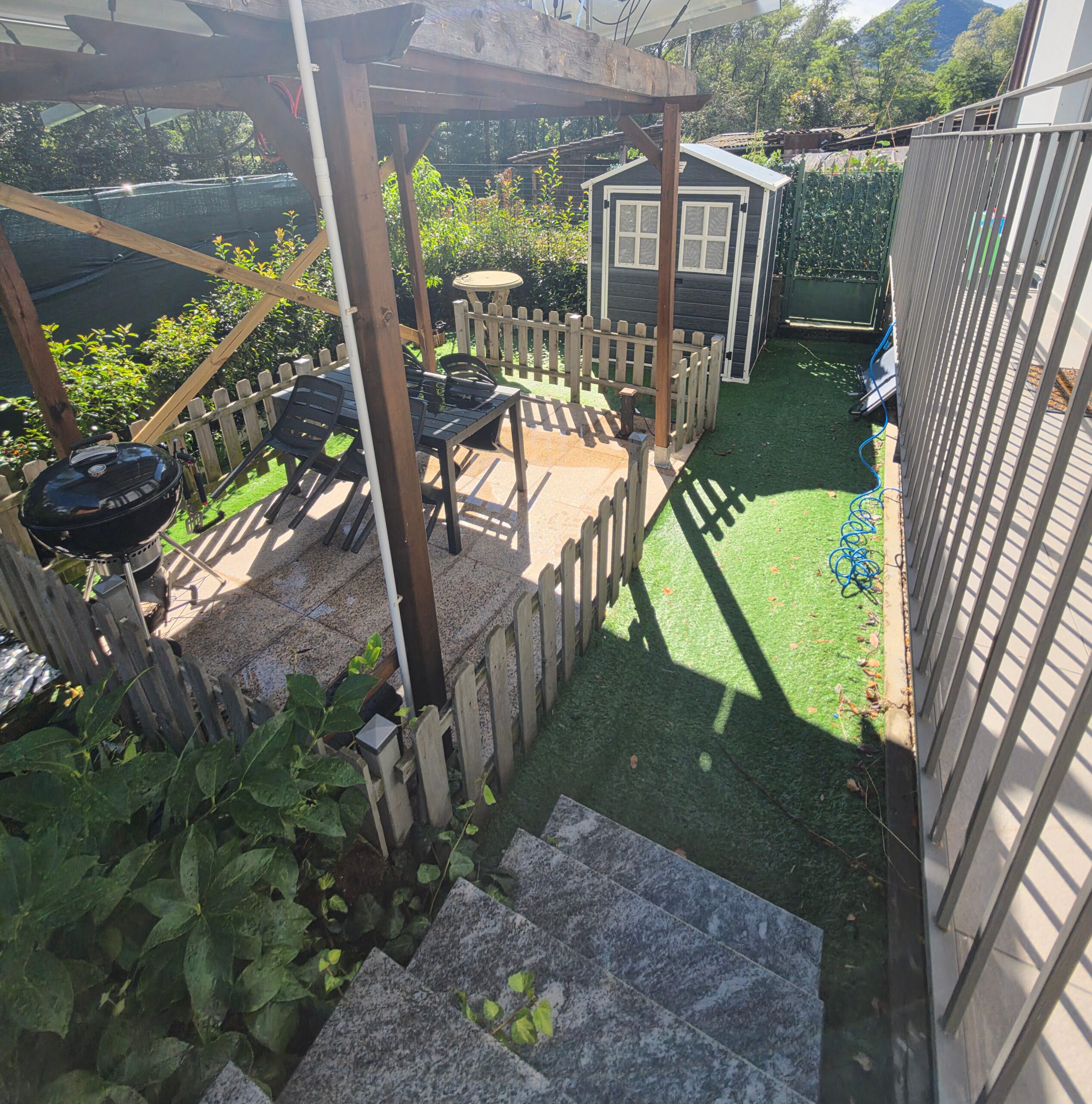 Foto Casa indipendente ristrutturata con terrazzo e giardino, Fondotoce