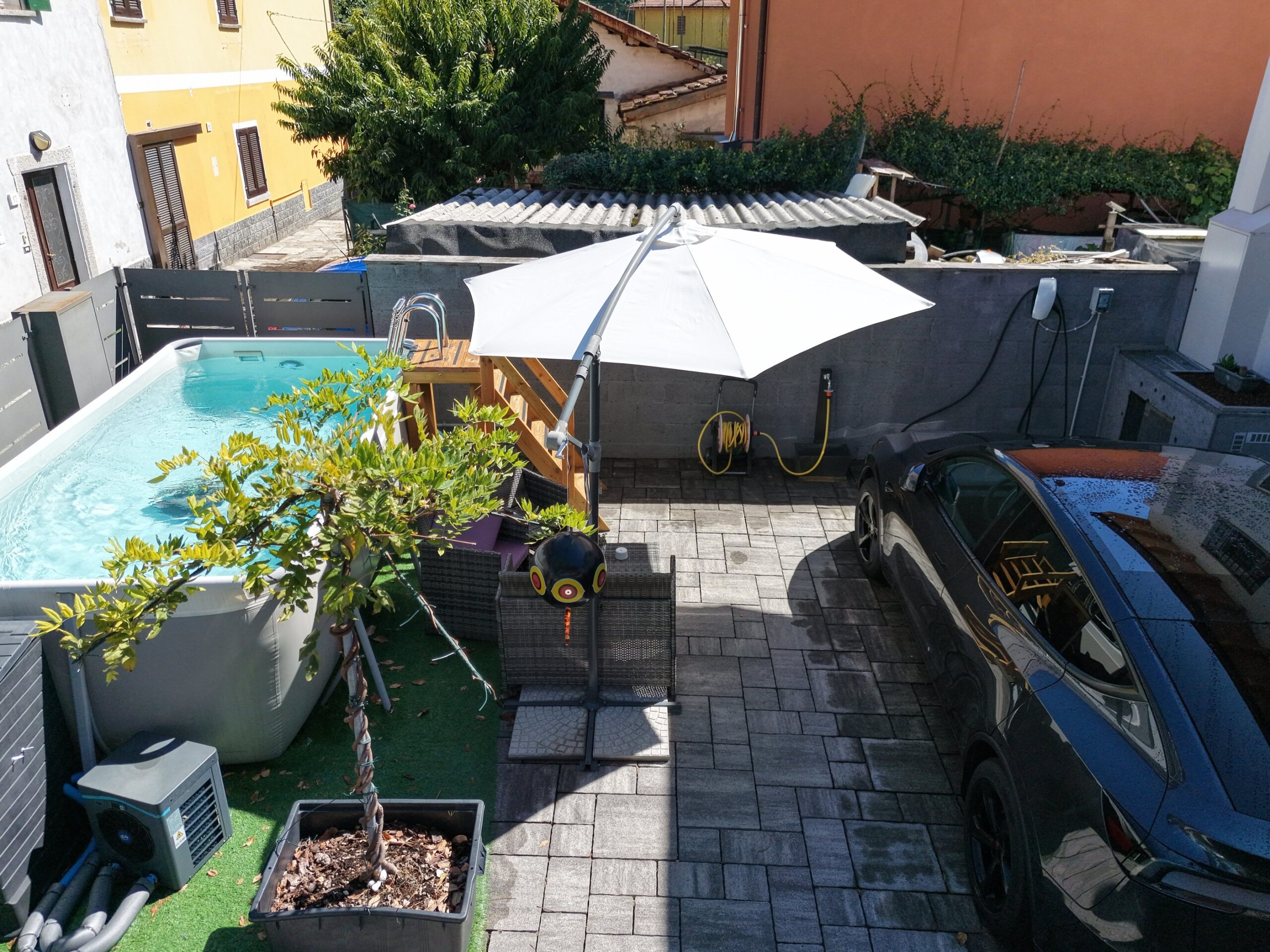 Foto Casa indipendente ristrutturata con terrazzo e giardino, Fondotoce