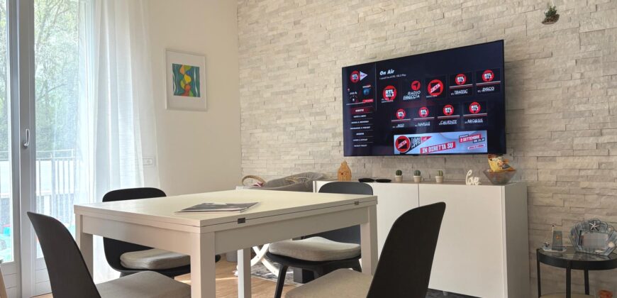 Foto Casa indipendente ristrutturata con terrazzo e giardino, Fondotoce