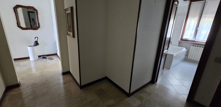 Foto Affittasi quadrilocale con box e cantina, Verbania