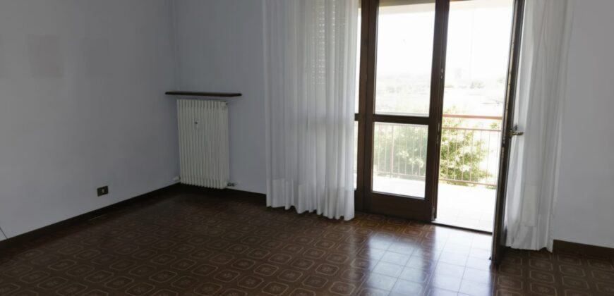 Foto Affittasi quadrilocale con box e cantina, Verbania