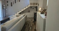 Anteprima foto Cambiasca: casa indipendente con posti auto