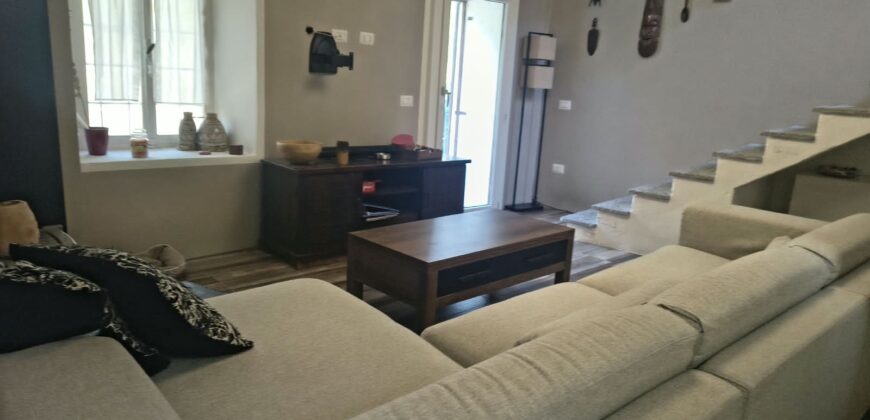 Foto Cambiasca: casa indipendente con posti auto