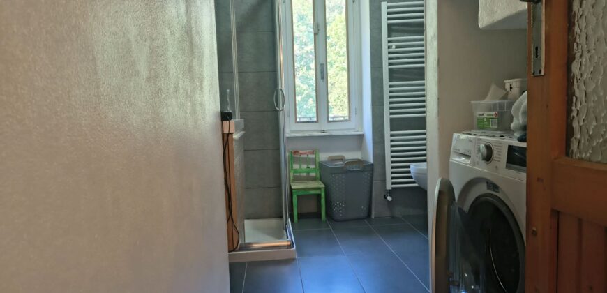 Foto Cambiasca: casa indipendente con posti auto