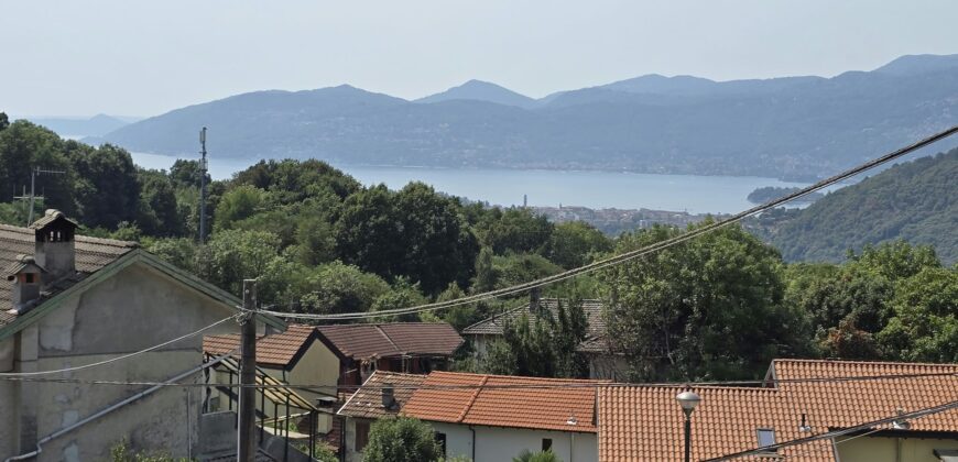 Foto Appartamento con terrazzo e due posti auto, Vignone