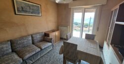 Anteprima foto Appartamento con terrazzo e due posti auto, Vignone