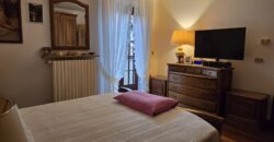 Anteprima foto Casa semi-indipendente su tre livelli con box e taverna, Migiandone
