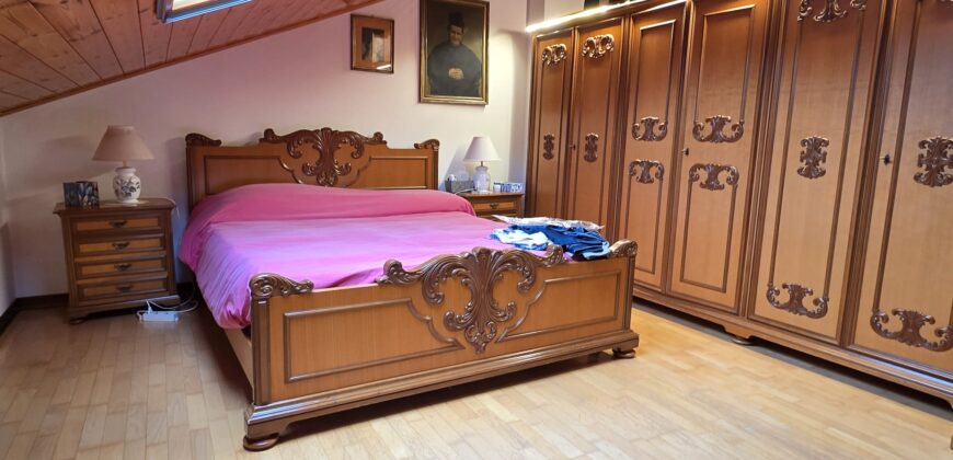 Foto Casa semi-indipendente su tre livelli con box e taverna, Migiandone