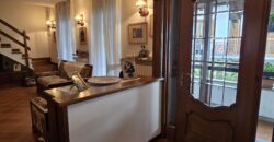Anteprima foto Casa semi-indipendente su tre livelli con box e taverna, Migiandone