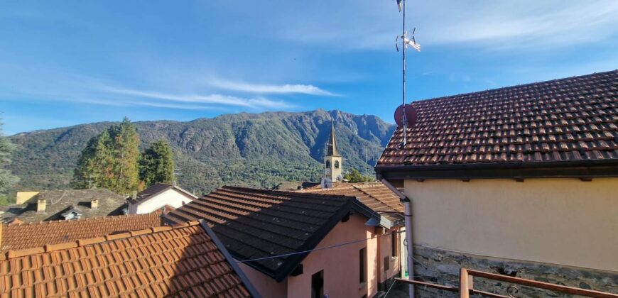 Foto Ampio quadrilocale da ristrutturare, Casale Corte Cerro