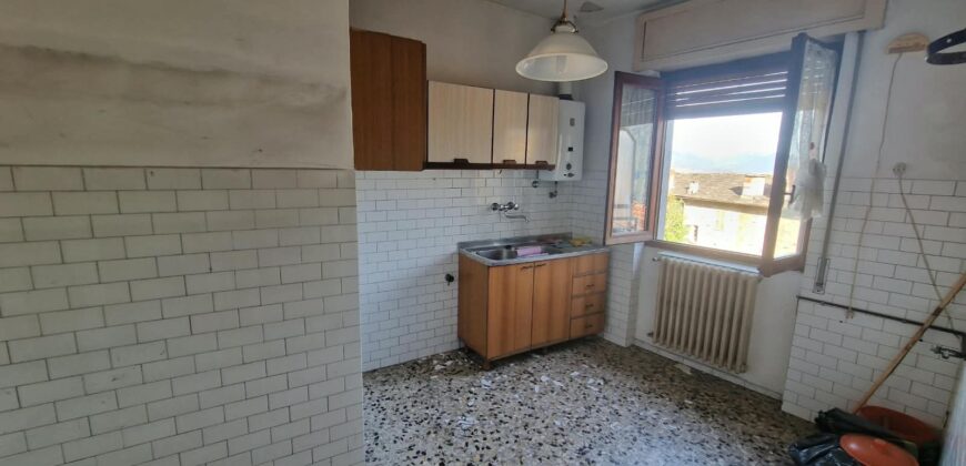 Foto Ampio quadrilocale da ristrutturare, Casale Corte Cerro