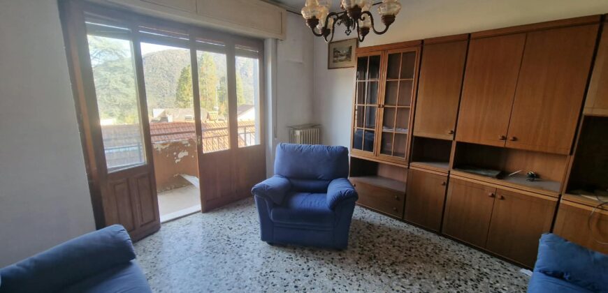 Foto Ampio quadrilocale da ristrutturare, Casale Corte Cerro