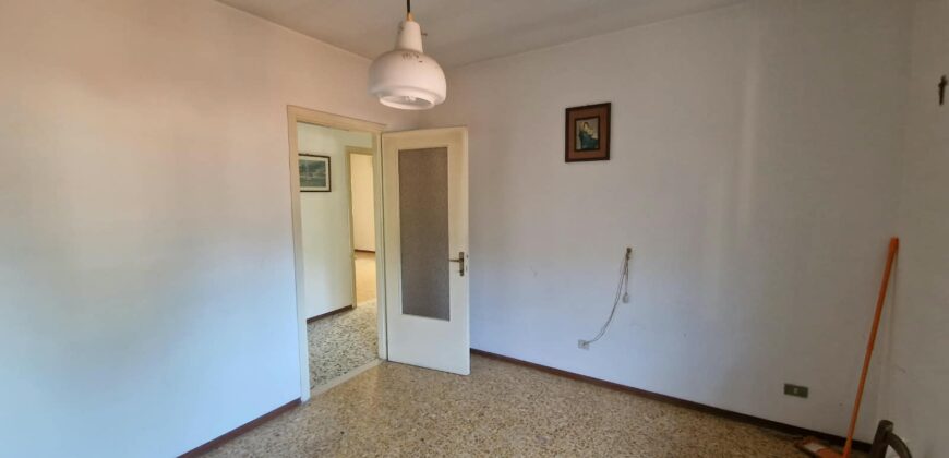Foto Ampio quadrilocale da ristrutturare, Casale Corte Cerro