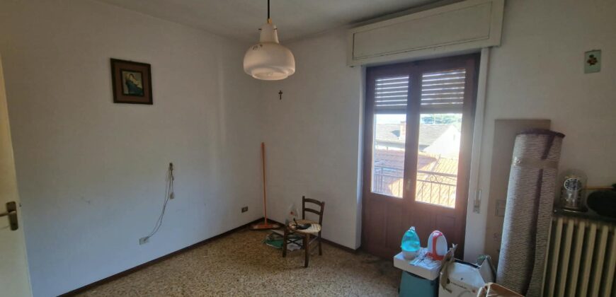 Foto Ampio quadrilocale da ristrutturare, Casale Corte Cerro