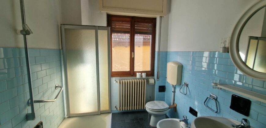 Foto Ampio quadrilocale da ristrutturare, Casale Corte Cerro