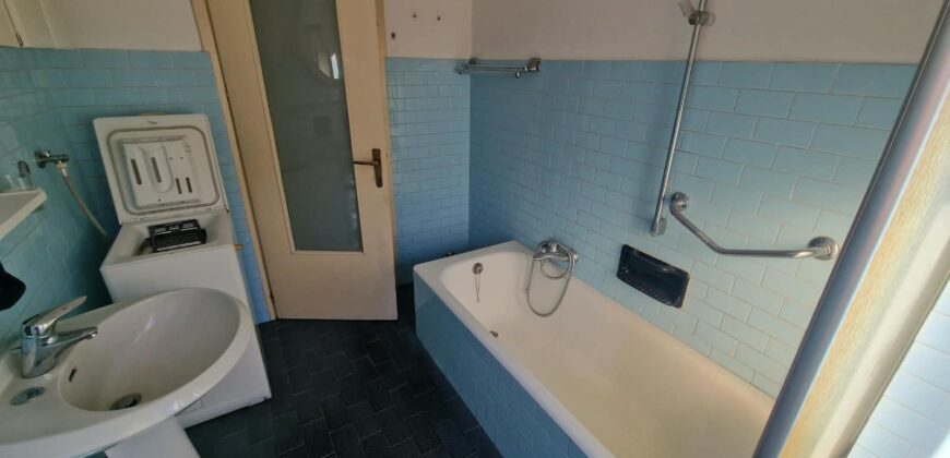 Foto Ampio quadrilocale da ristrutturare, Casale Corte Cerro