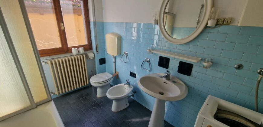 Foto Ampio quadrilocale da ristrutturare, Casale Corte Cerro