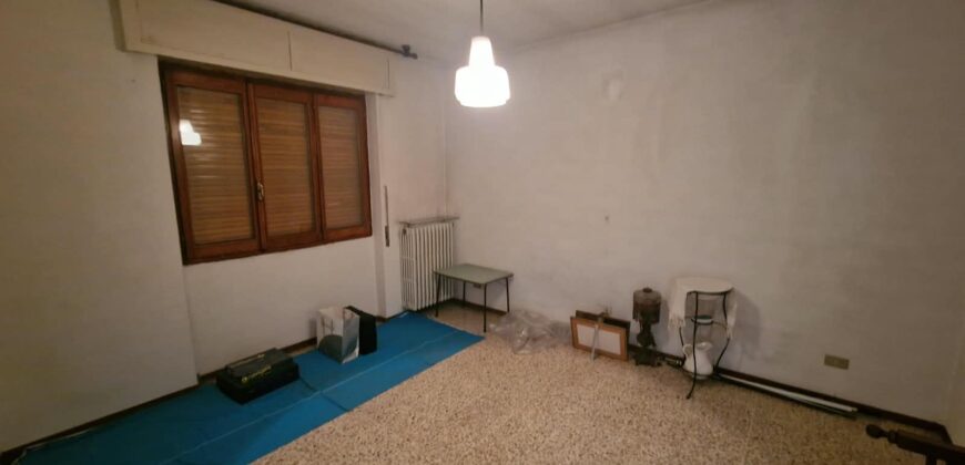 Foto Ampio quadrilocale da ristrutturare, Casale Corte Cerro