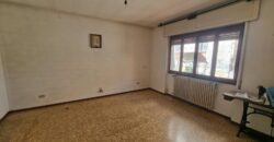 Anteprima foto Ampio quadrilocale da ristrutturare, Casale Corte Cerro
