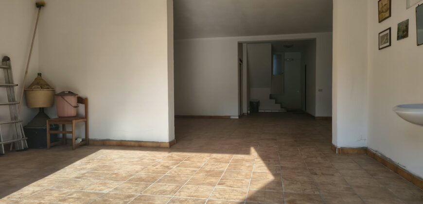 Foto CAMBIASCA: VILLA INDIPENDENTE CON GIARDINO